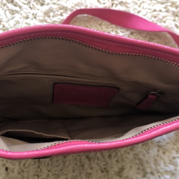 Coach crossbody bag with pink trim - Picture 7 of 14